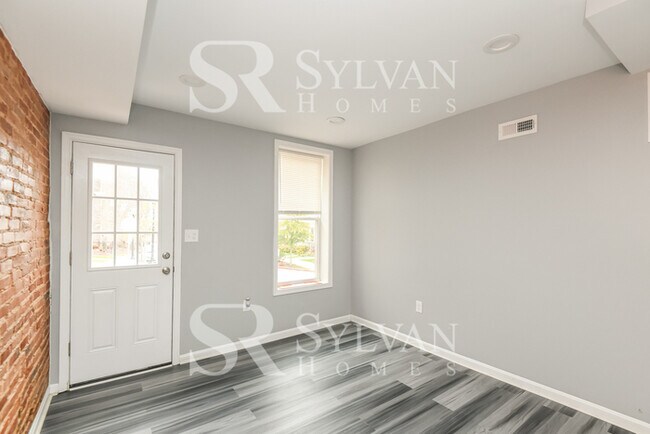 Foto del edificio - A Must-See 2BR 2BA Home