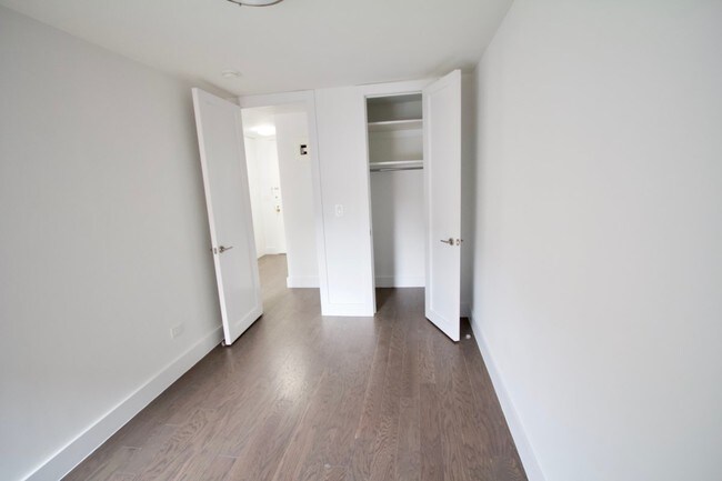 Foto del edificio - 301 W 130th St