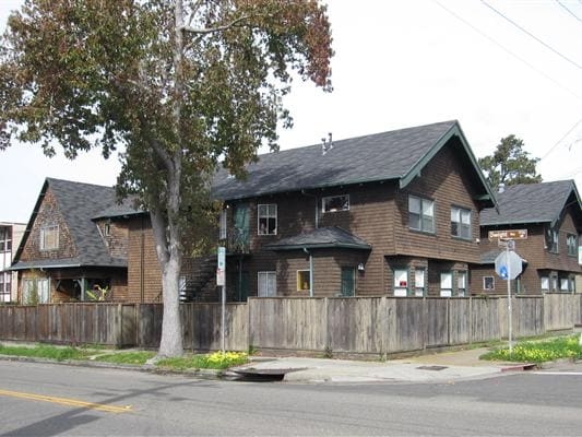 Building Photo - 2440-2446 Roosevelt Ave