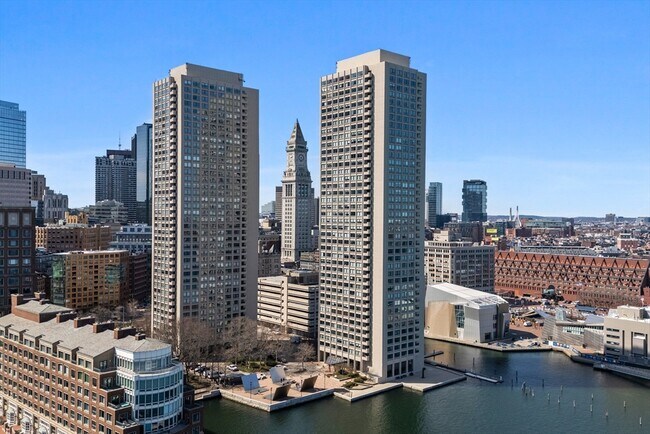 Building Photo - 85 E India Row