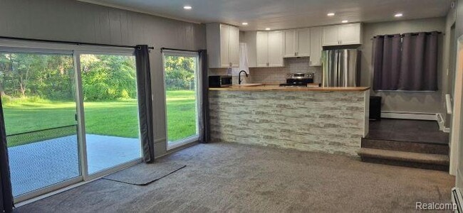 Building Photo - 6253 Cramlane Dr