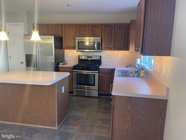 Foto del edificio - 3806 Colony Point Pl