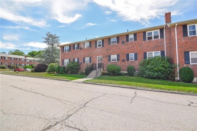 Building Photo - 70 Carroll Ave