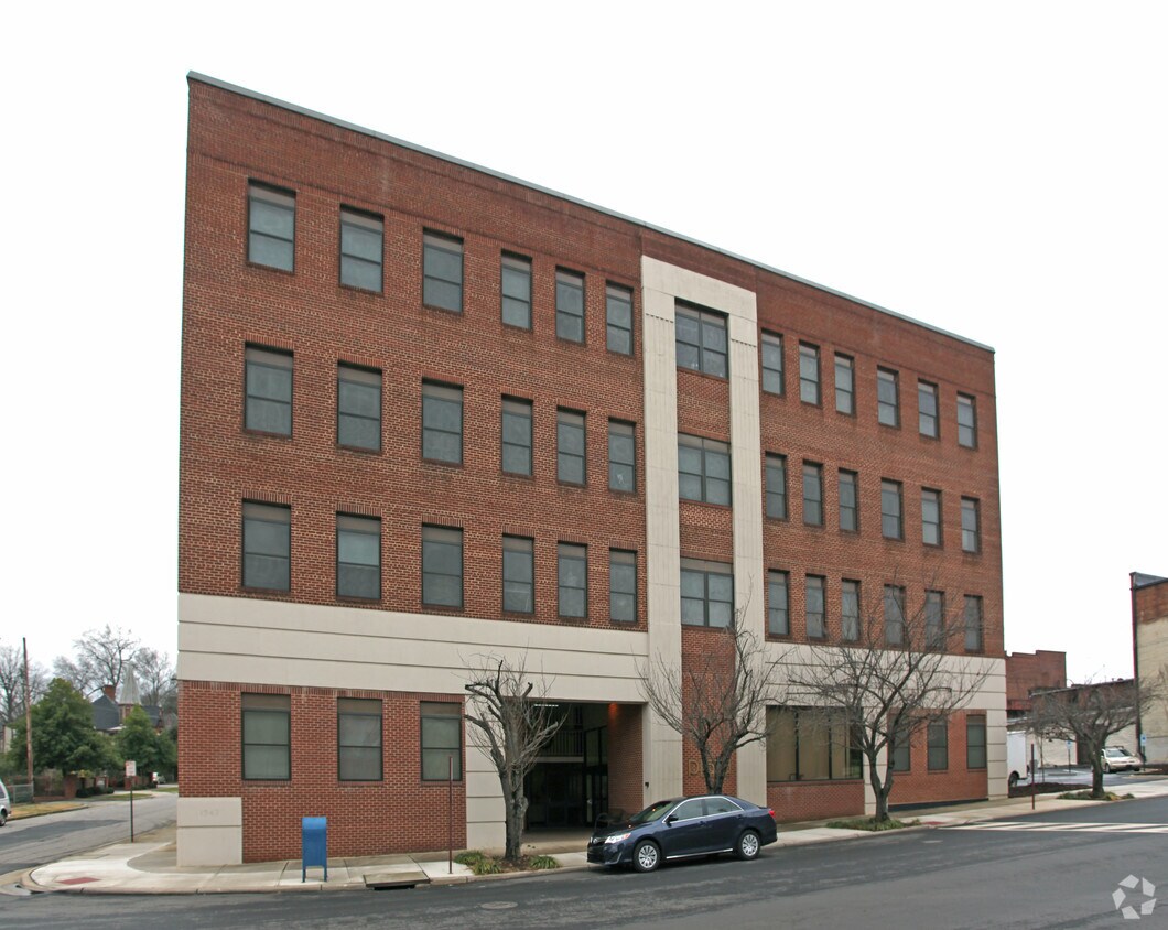 Foto del edificio - Plaza Apartments