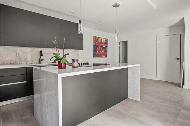 Foto del edificio - 2161 Orange Grove Dr