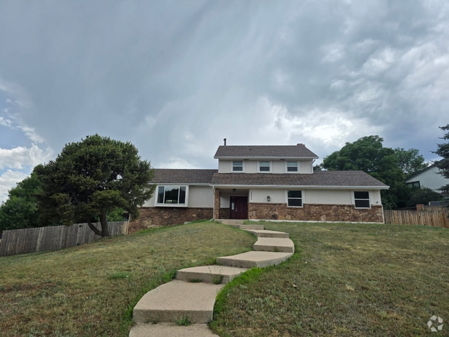 Building Photo - 2455 Stoneridge Dr