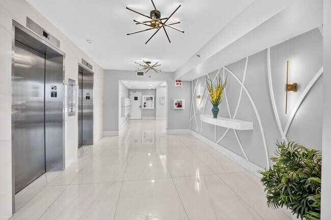 Foto del edificio - 3115 S Ocean Blvd