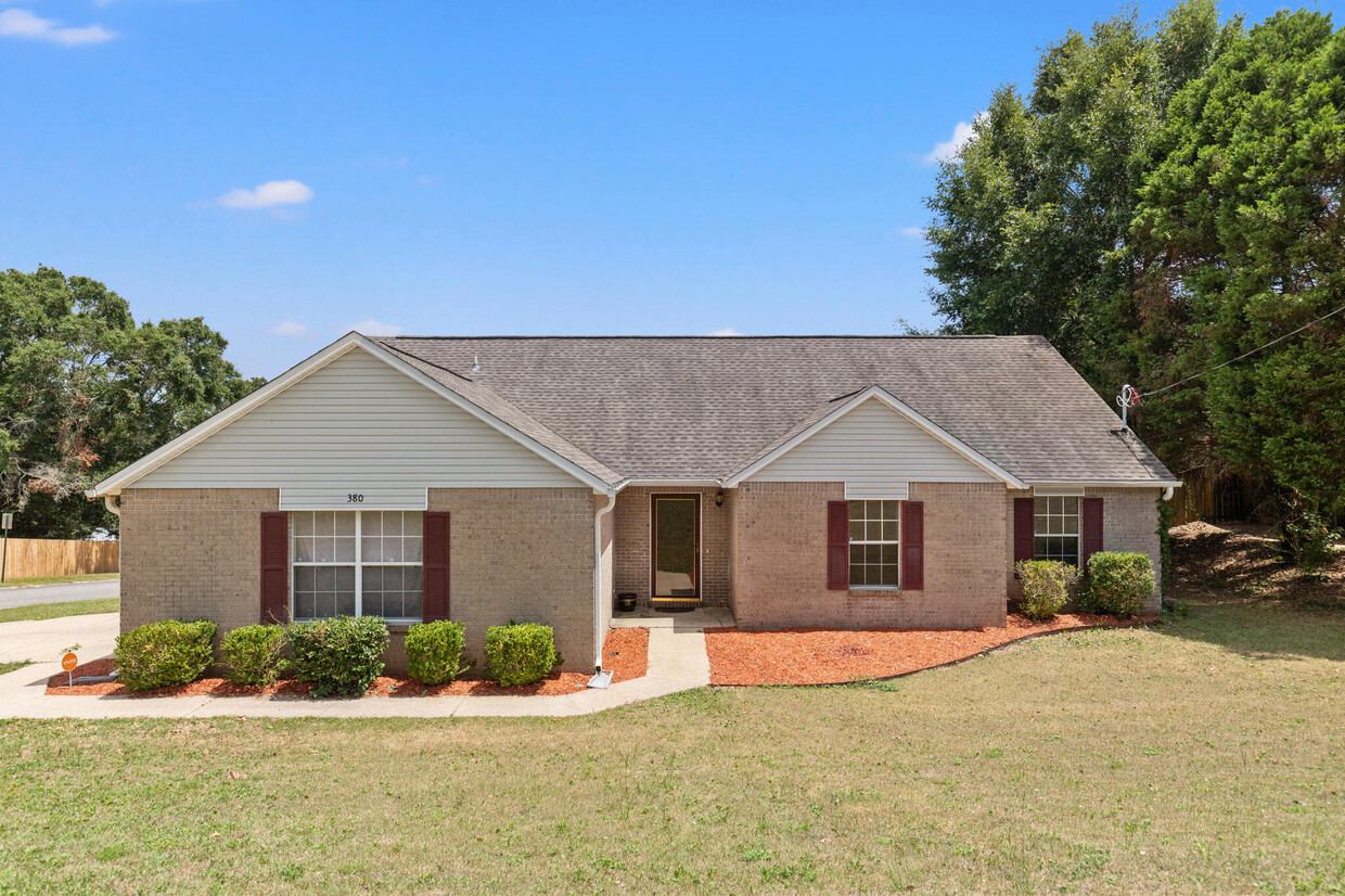 Primary Photo - 380 Riverchase Blvd