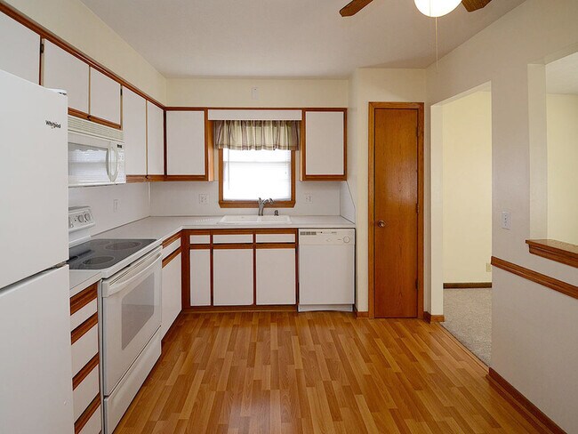Foto del edificio - 9512 Mockingbird Dr