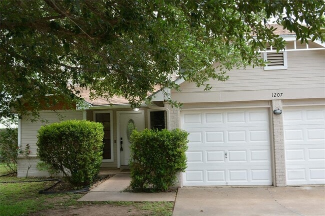 Building Photo - 1207 Crupp Ct