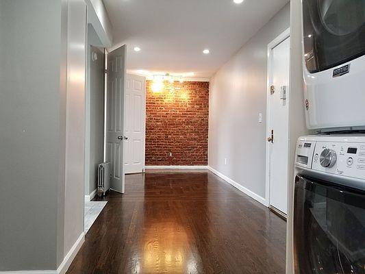 Building Photo - 2 bedroom in BRONX NY 10468