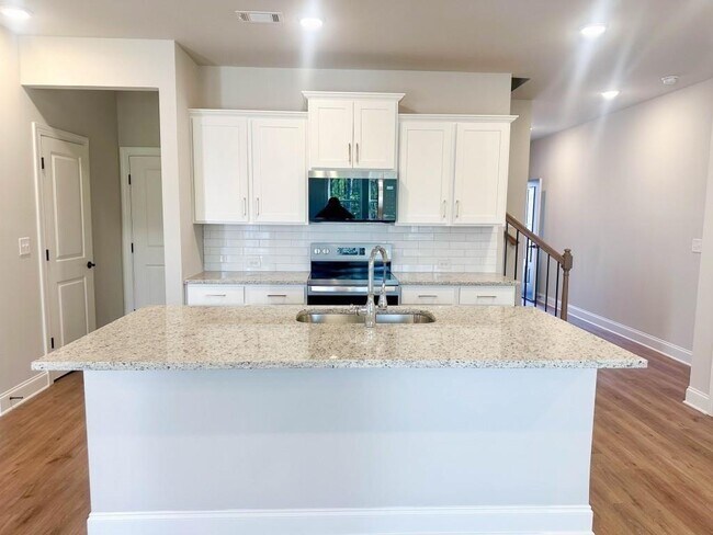 Building Photo - 2407 Malster Ln