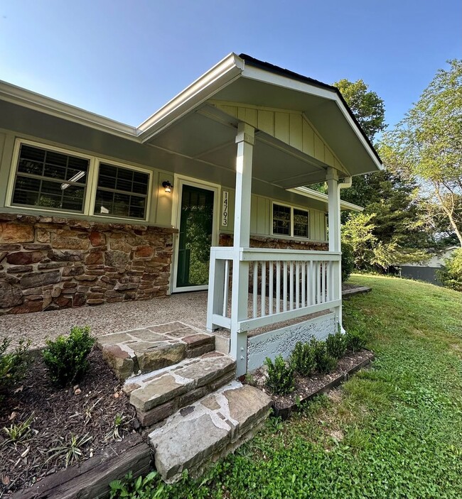 Building Photo - 14793 Dutchmans Dr