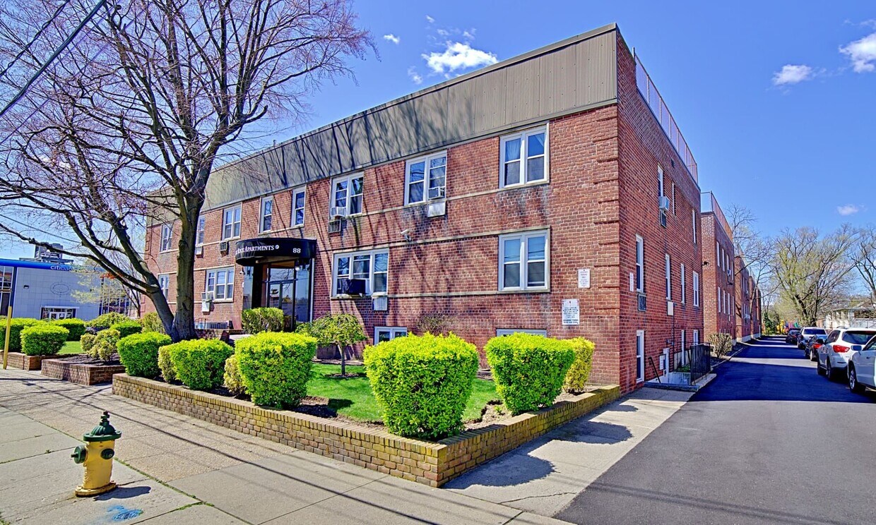 Bergen Apartments Apartments in Freeport, NY