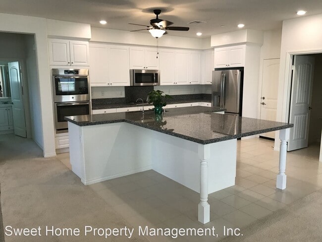 Building Photo - 5 br, 3 bath House - 6940 Lagoon Court