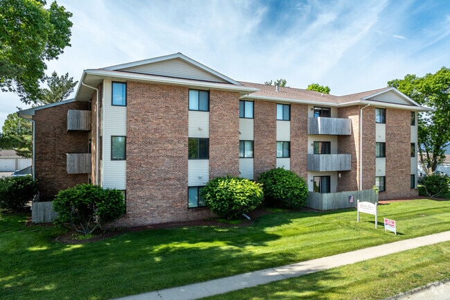 Foto del edificio - Linden East Apartments