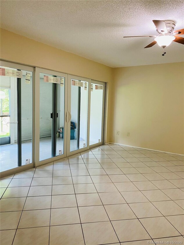 Foto principal - 4146 Inverrary Dr