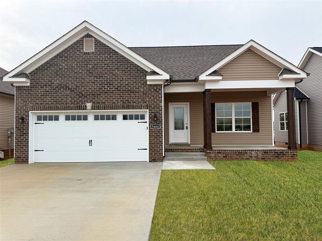 Foto principal - 5404 Peony Dr