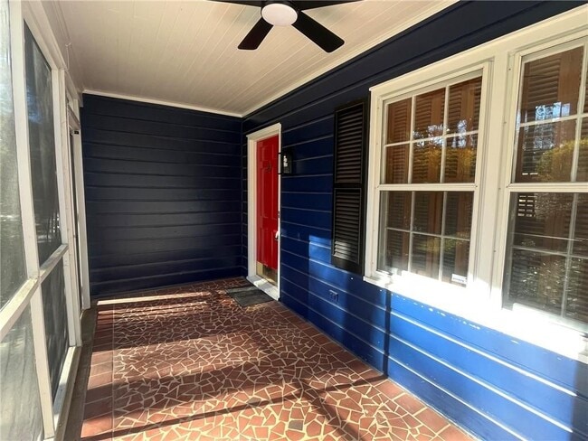 Foto del edificio - 1192 Kingsley Cir NE