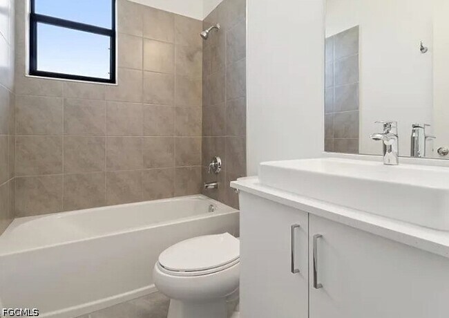 Foto del edificio - 5626 Carrara Dr