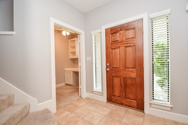 Building Photo - 3715 Main Plaza Dr