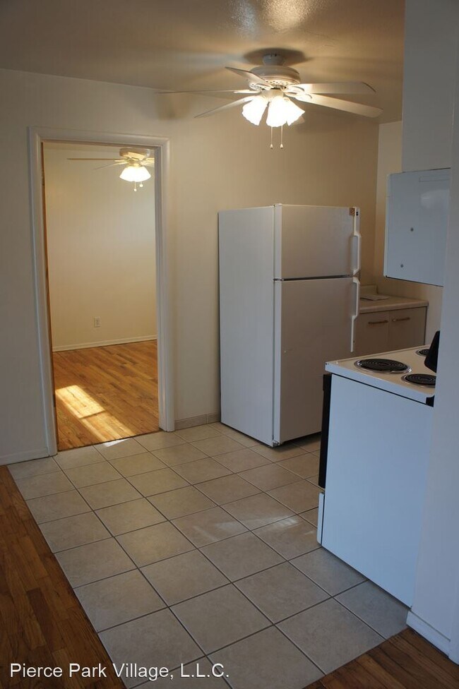 Building Photo - 1 br, 1 bath Apartment - 6103 West State S...
