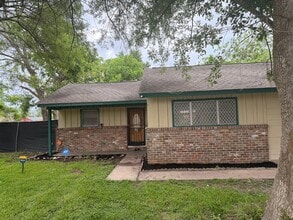 Building Photo - 5642 Ricky St