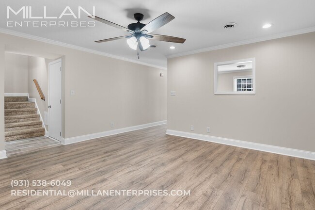 Building Photo - Move-in Ready Townhome in Desirable Sango Area