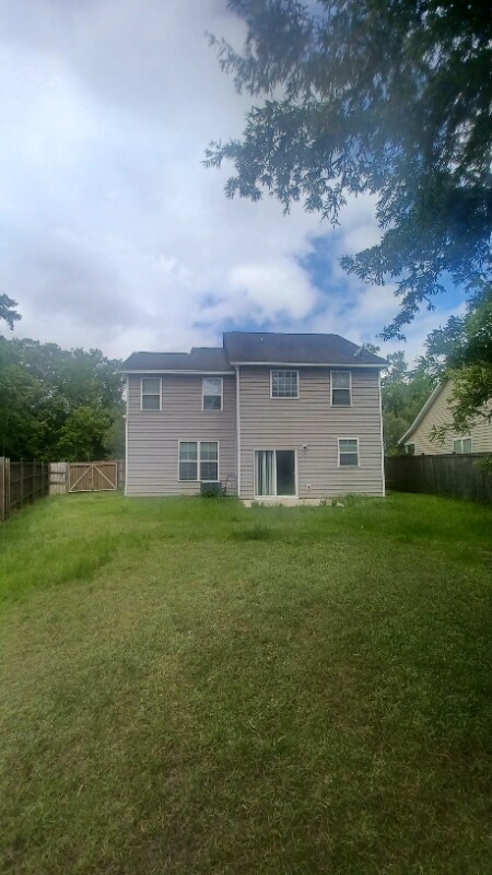 Building Photo - 3017 Nantuckett Ave