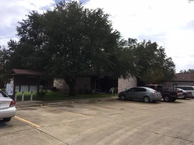 Foto del edificio - 112 Dixon Dr