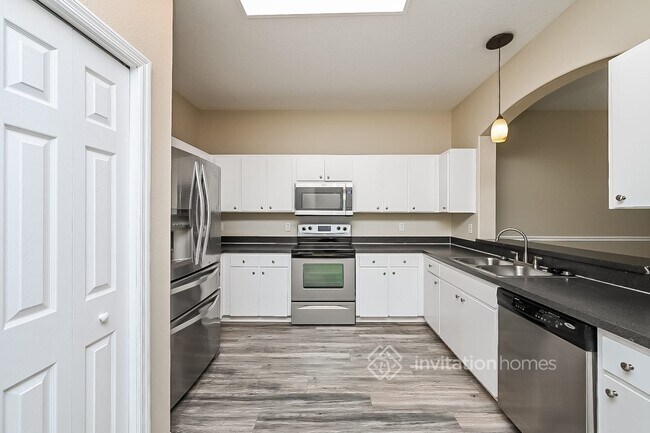 Building Photo - 3739 Dogtrot St
