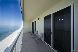 Building Photo - 17757 Front Beach Rd