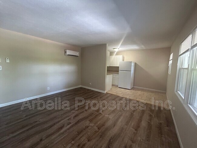 Foto del edificio - 189 Cedar Point Rd