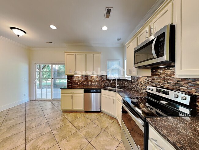 Foto del edificio - 2902 Island Point Dr NW