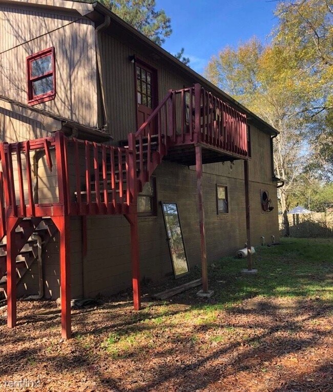Building Photo - 2 br, 1 bath Triplex - 709 Atlanta Highway A