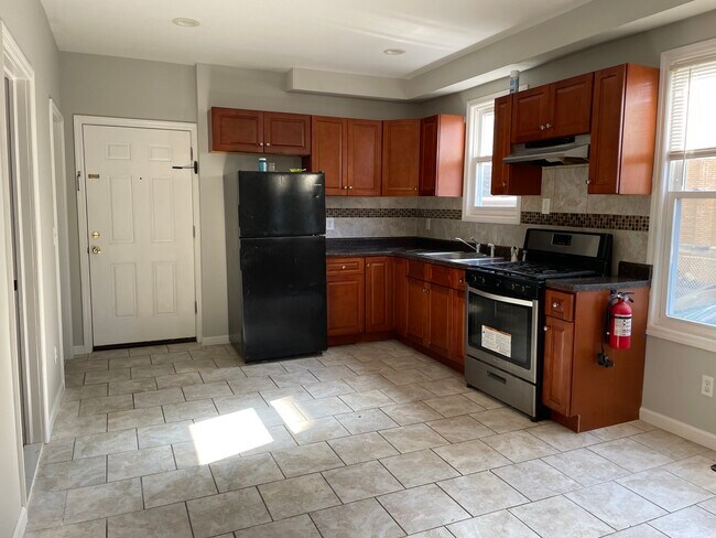 Building Photo - 227 Ripley Pl