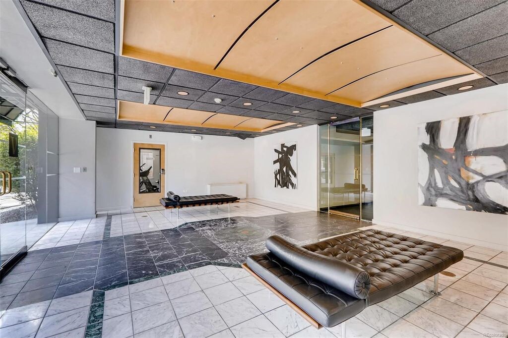 Foto principal - 789 N Clarkson St