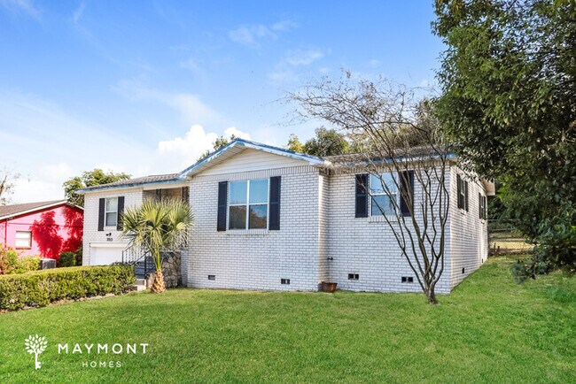 Foto del edificio - 9915 Campus Ave