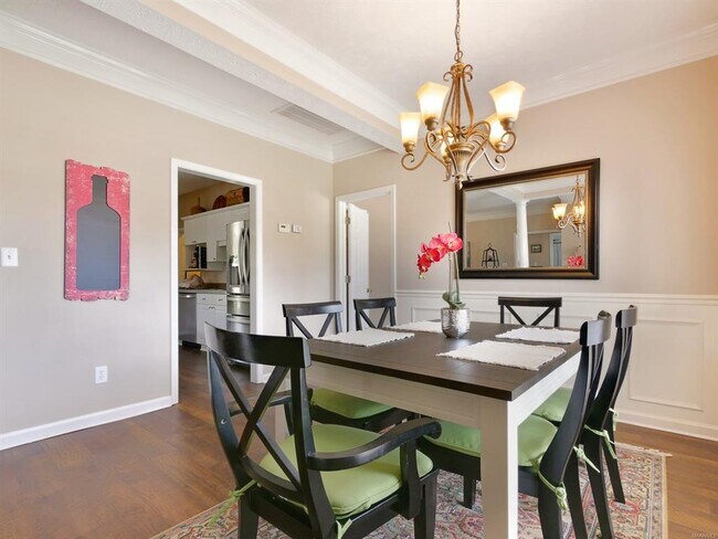 Foto del edificio - 8549 Hampshire Dr