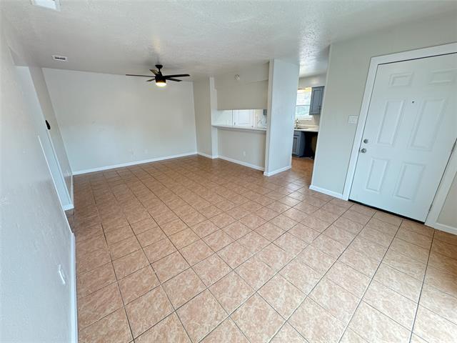 Foto del edificio - 3900 Camelot St