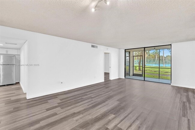Foto del edificio - 7500 NW 1st Ct