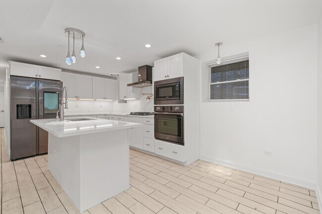 Foto del edificio - 2203 W Giddings St
