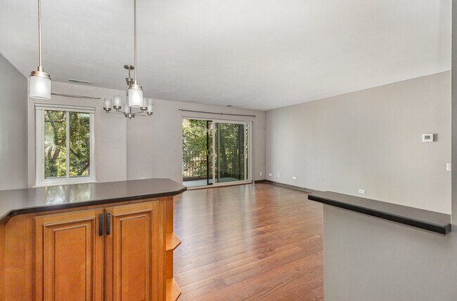 Foto del edificio - 425 Walnut Creek Rd