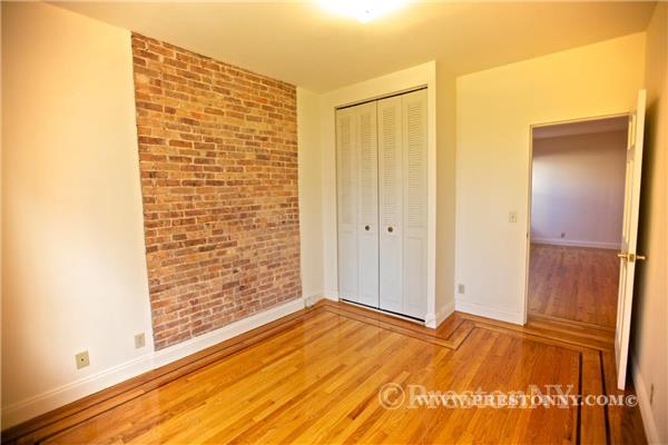 Primary Photo - 437 W 44th St