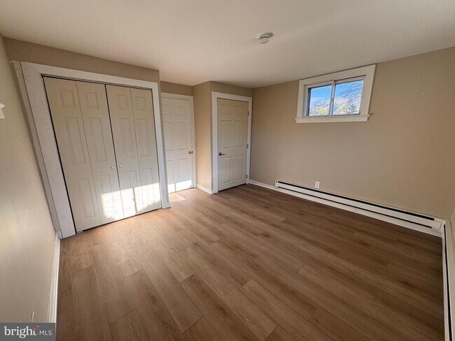 Foto del edificio - 339 W Chestnut St