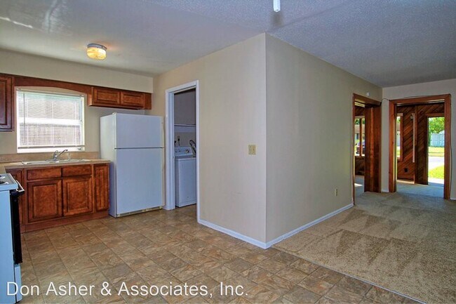 Building Photo - 4 br, 1.5 bath House - 4543 Royal Elm Dr.
