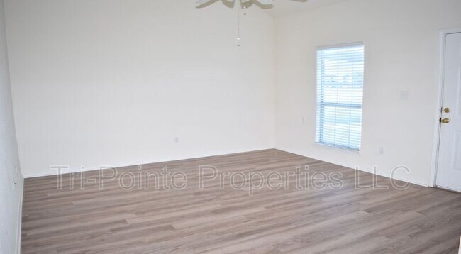 Building Photo - 126 Collett Ct