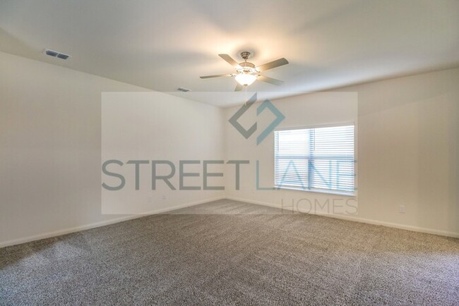 Building Photo - 3129 Angus Dr