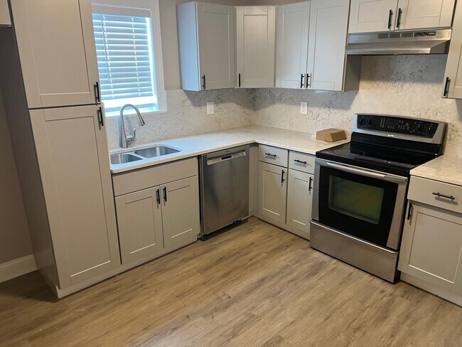 Foto del edificio - 229 Glenrock Dr