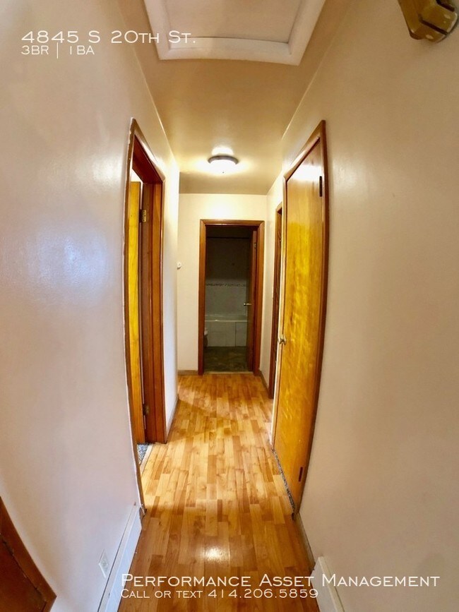 Building Photo - Marvelous South Side 3BR Single-Family Home